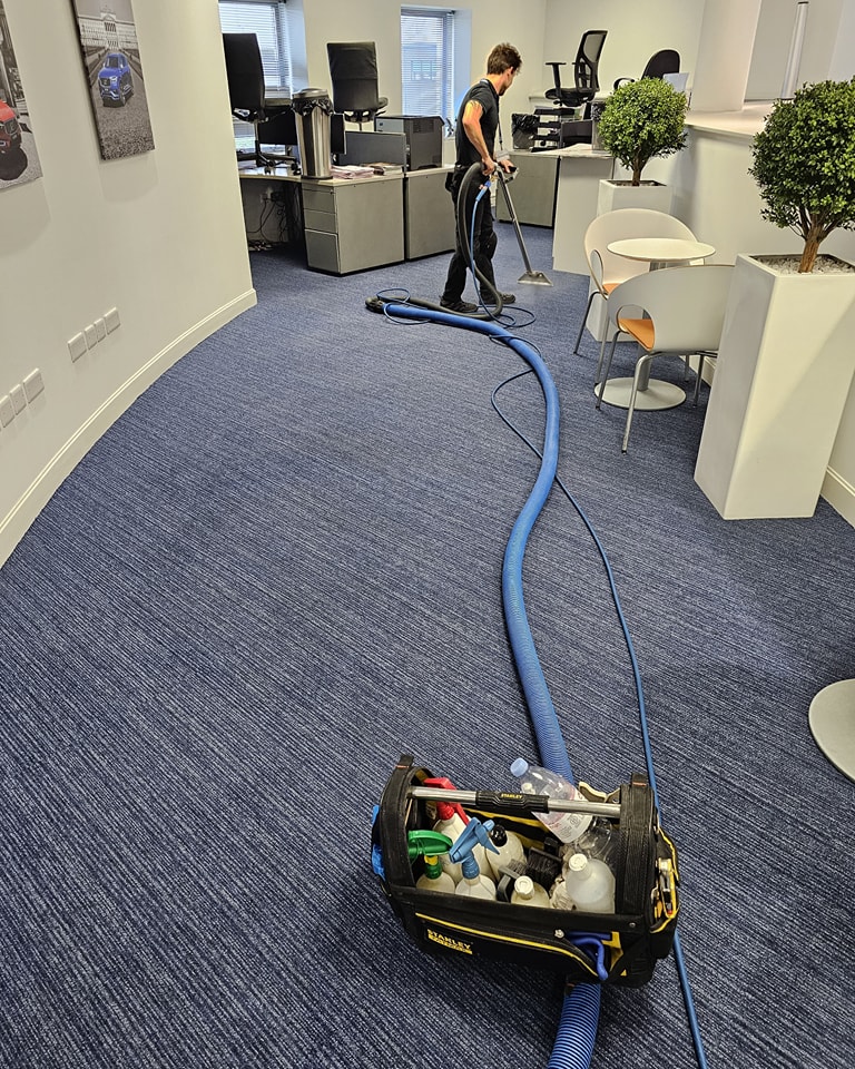 Résultat nettoyage moquette bureau 30m2
