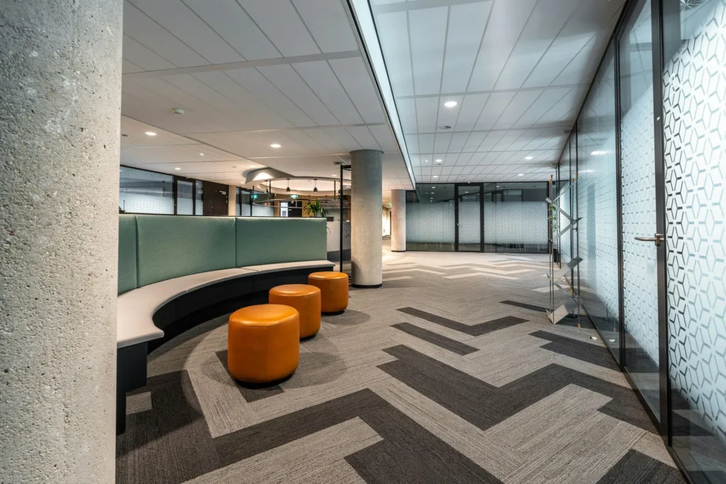 Résultat nettoyage moquette hall d'accueil